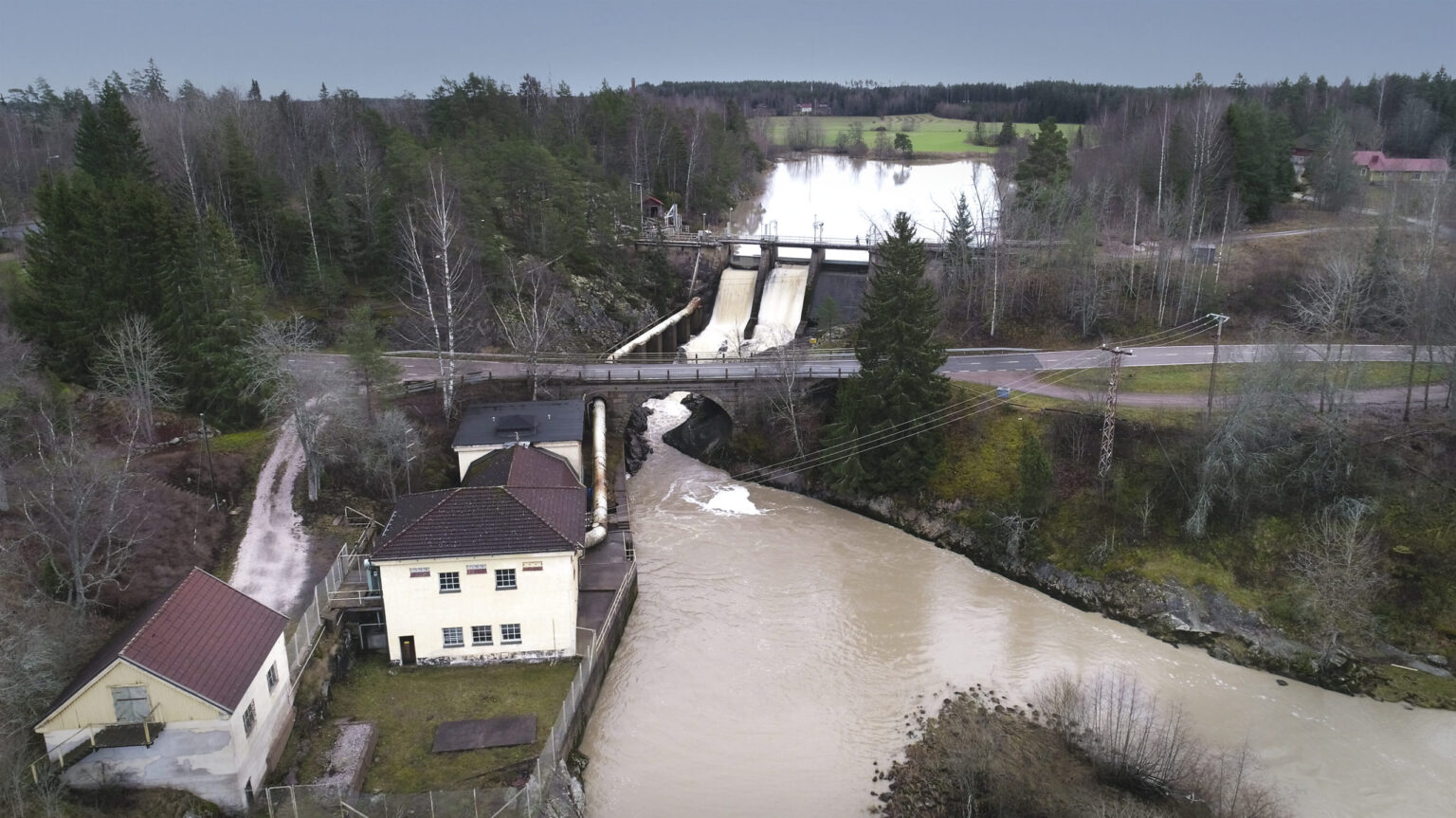 Ilmakuva Tarvasjoen Juvankoskesta.